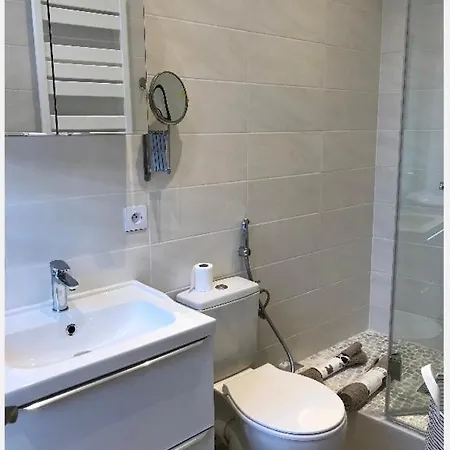 Apartment Center